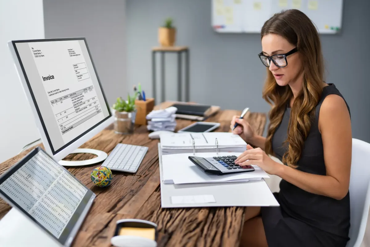 How To Operate A Business As A Sole Trader | 2 Monthly Expenses: Personal Income Tax and Social Security